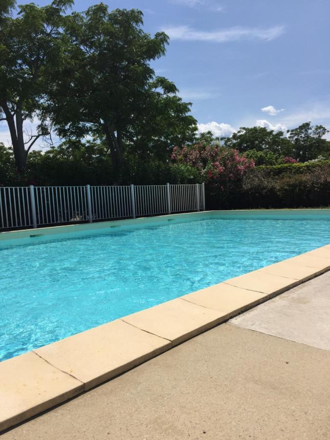 Appartement Residence Prive Avec Parking Wifi Clim Piscine Avignon Exterior photo
