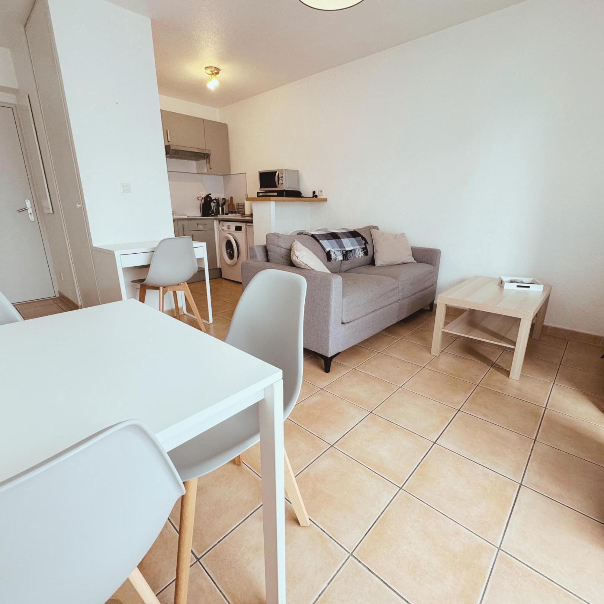 Appartement Residence Prive Avec Parking Wifi Clim Piscine Avignon Exterior photo
