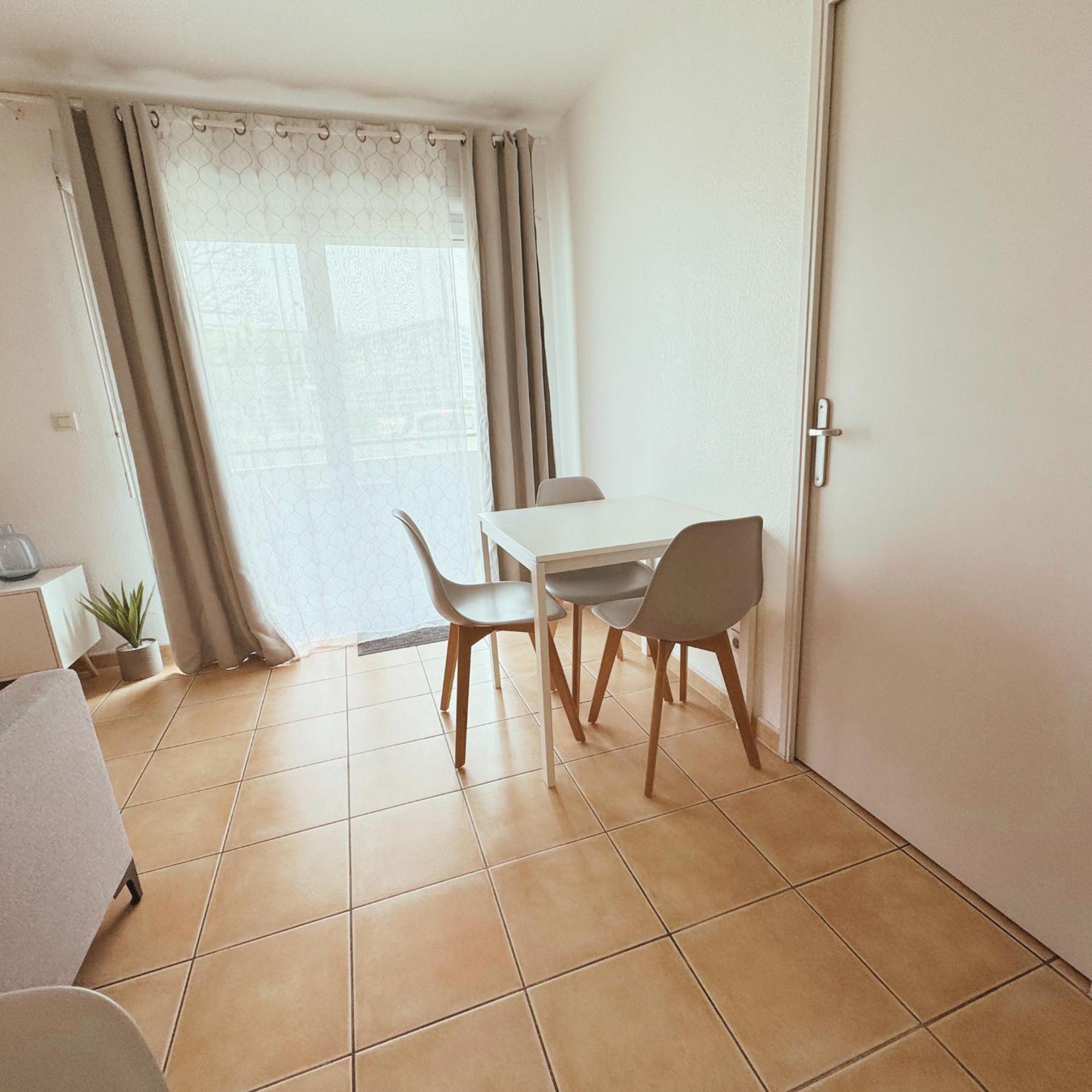 Appartement Residence Prive Avec Parking Wifi Clim Piscine Avignon Exterior photo