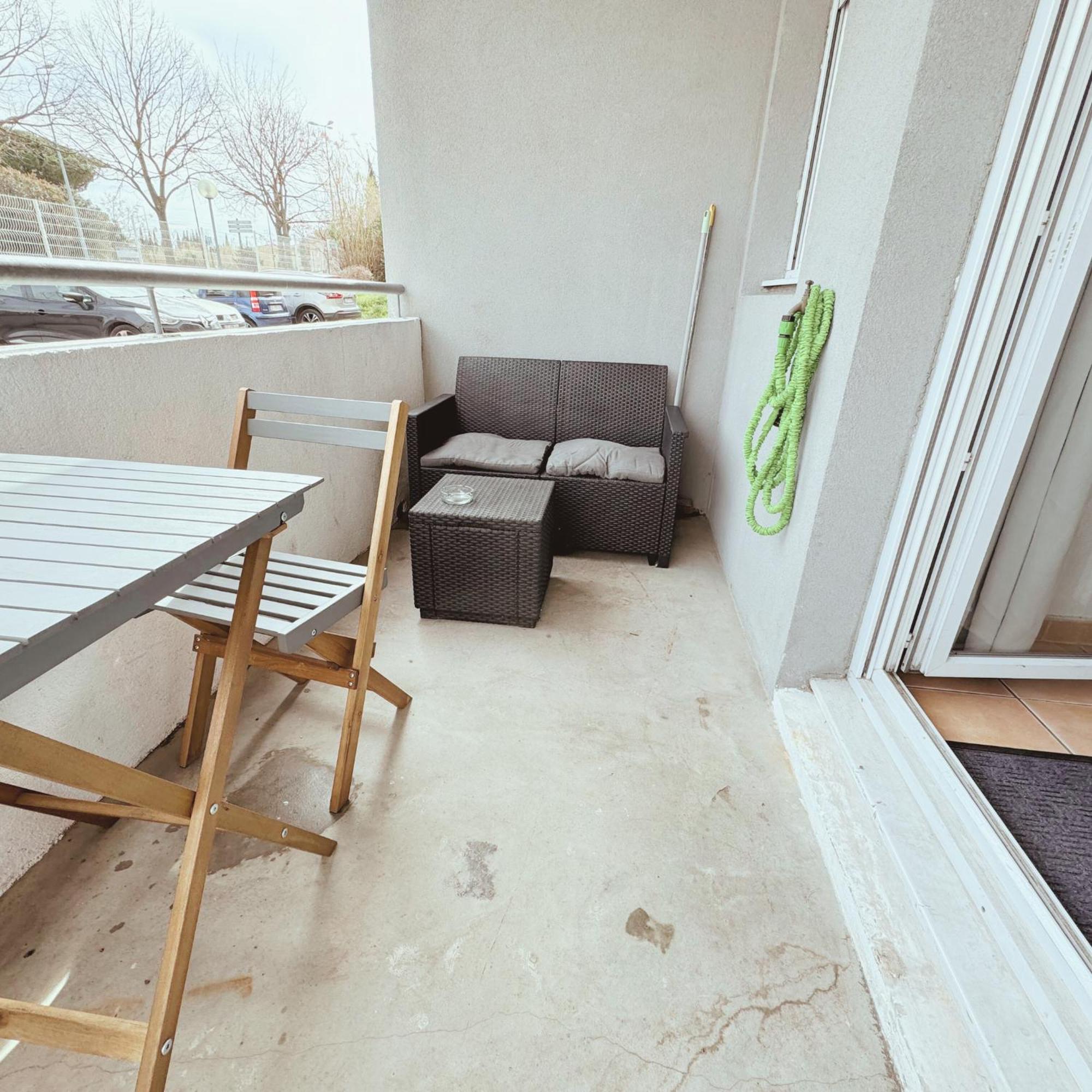 Appartement Residence Prive Avec Parking Wifi Clim Piscine Avignon Exterior photo